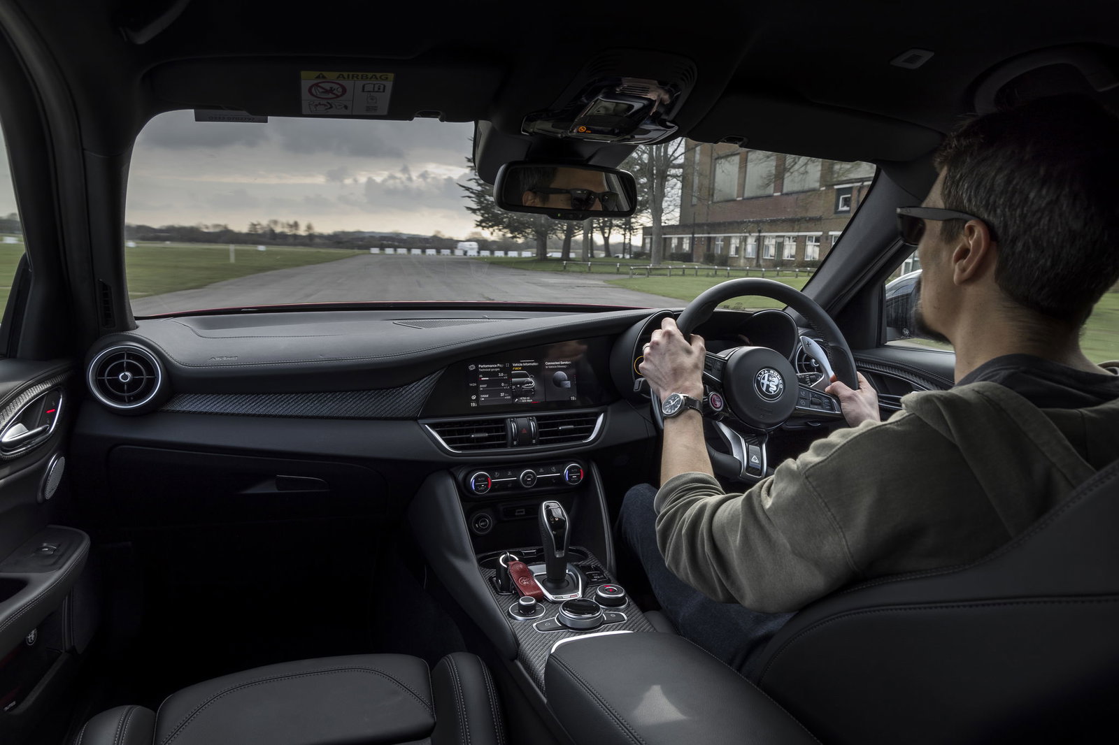 Alfa Romeo Stelvio Quadrifoglio - interior